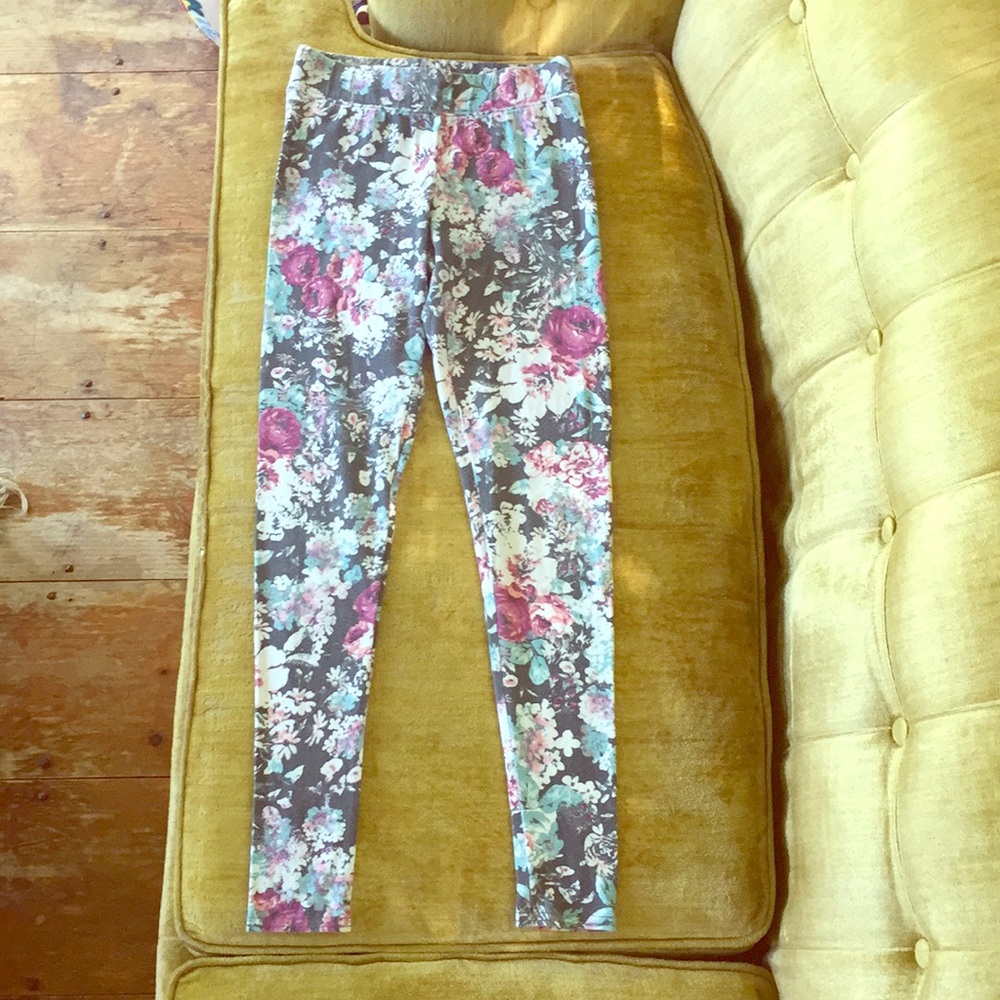 American Eagle leggings. Size: S.